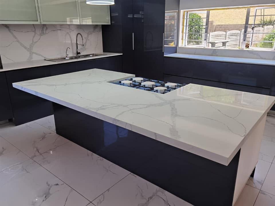 Quartz kitchen island countertop with mitred edge